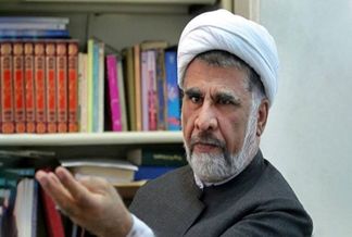 فاضل میبدی، عضو مجمع محققین و مدرسین حوزه علمیه قم: حکومت نباید در بحث حجاب دخالت کند/دیگر جبر و زور جواب نمی‌دهد، کشف حجاب سیاسی شده