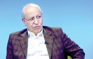 مسعود نیلی، اقتصاددان برجسته: ایران که مادر عزیز همه ماست، در مسیر مرگ تدریجی ست / یک گروه به غارت منابع باقی‌مانده مشغول هستند، گروه دیگری با جهل و تعصب، مسیر رو به مرگ را تسریع می‌کنند / یک‌یک ما، مورد سوال آیندگان قرار خواهیم گرفت / آخر چطور ممکن است کشوری تا این اندازه ثروتمند، این‌گونه فقیر باشد؟