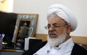 امام جمعه یزد: انقلاب اسلامی یک نظام الهی است/ مردم در مشکلات معیشتی استقامت کنند