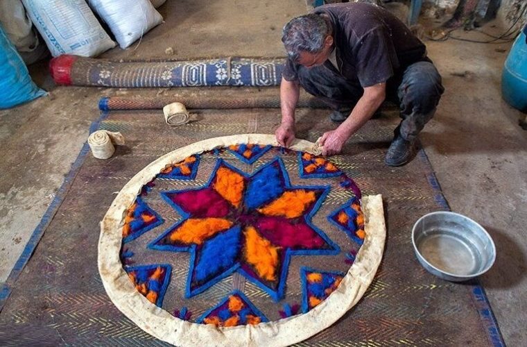 غبار فراموشی بر هنر «نمدمالی» کهگیلویه و بویراحمد