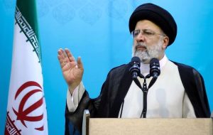 رئیسی: داشتن اتاق اضافه برای فرزندآوری بیشتر، سخن قابل دفاعی نیست / تجربه زندگی اجداد ما نشان می‌دهد که می‌شود در خانه‌های کوچک با چند فرزند زندگی کرد