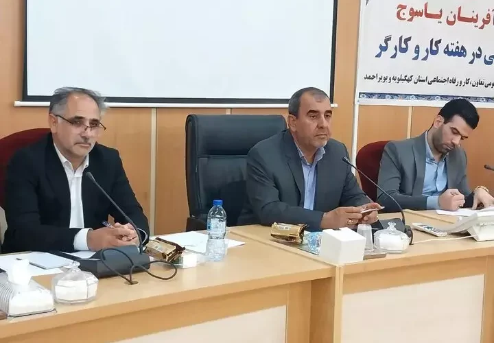 کارگران نقش برتر در تحقق شعار سال دارند