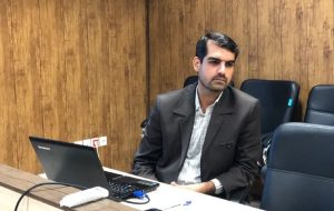 حمله نماینده قم به شورای نگهبان: نتیجه به دست آمده را بیش و پیش از همه، نتیجه اشتباه عجیب این دوستان در چینش سیاسی نامزد‌ها می‌دانم /طی پنج شش روز، پشت میز و زیر باد کولر نشستید و ترکیبی را در فرایندی غیر شفاف تحویل دادید که حتی با دوندگی طلبه‌های انقلابی زیر گرمای چهل، پنجاه درجه هم نتوانستیم درستش کنیم / انشاالله درس عبرتی بشود برای موارد آتی