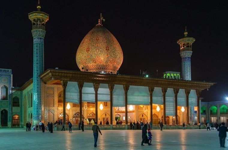 اورژانس: در حادثه شاهچراغ ۳ نفر به دلیل ماندن زیر پای جمعیت مصدوم شدند