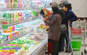 یک مسئول صنفی: به دلیل کاهش قدرت خرید لبنیات در ایران محصولات را به عراق و افغانستان و پاکستان صادر می‌کنیم