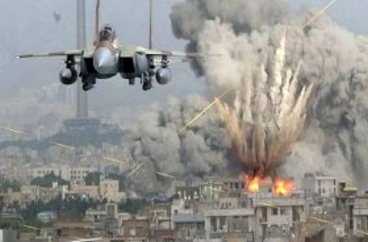 حمله اسرائیل به بندر، نیروگاه، تاسیسات ذخیره نفت و فرودگاه الحدیده یمن / انصارالله: مخازن نفت در بنادر راس عیسی و الحدیده را از قبل تخلیه کردهایم حمله اسرائیل به بندر، نیروگاه، تاسیسات ذخیره نفت و فرودگاه الحدیده یمن / انصارالله: مخازن نفت در بنادر راس عیسی و الحدیده را از قبل تخلیه کردهایم