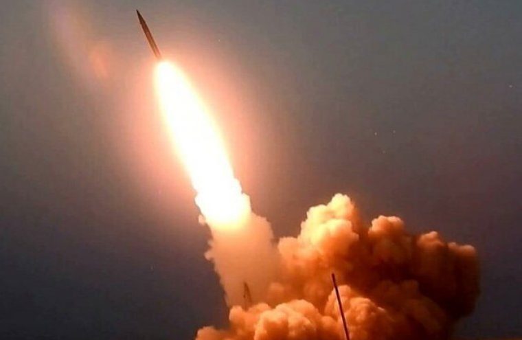 آغاز حمله موشکی ایران به اسرائیل / رسانههای اسرائیلی: بیش از ۱۰۰ موشک از ایران به سوی مرکز و جنوب اسرائیل شلیک شد آغاز حمله موشکی ایران به اسرائیل / رسانههای اسرائیلی: بیش از ۱۰۰ موشک از ایران به سوی مرکز و جنوب اسرائیل شلیک شد