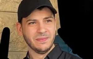 شهادت سعید عطاالله علی، از فرماندهان حماس در لبنان به همراه همسر و دو فرزندش شهادت سعید عطاالله علی، از فرماندهان حماس در لبنان به همراه همسر و دو فرزندش