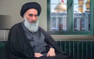 واکنش سفارت آمریکا در بغداد به خبر قرار گرفتن نام آیت الله سیستانی در لیست ترور اسرائیل: هرگونه اقدام علیه مرجعیت عالی دینی را رد می‌کنیم / آیت الله سیستانی را به‌عنوان صدایی قاطع و تأثیرگذار در تقویت صلح منطقه می‌دانیم