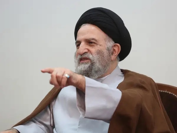 عضو جامعه مدرسین: پس از وعده صادق ۲ برخی فرماندهان اصرار داشتند رهبری به نماز جمعه نروند عضو جامعه مدرسین: پس از وعده صادق ۲ برخی فرماندهان اصرار داشتند رهبری به نماز جمعه نروند