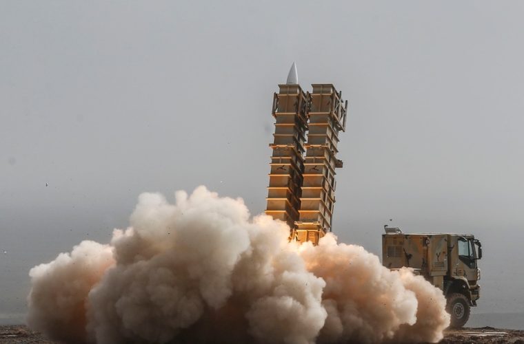 پدافند هوایی کشور: اسرائیل نقاطی از مراکز نظامی در استانهای تهران، خوزستان و ایلام را مورد هجوم قرار داد / رهگیری و مقابله سامانه یکپارچه پدافند هوایی با این اقدام، موفق بود / آسیبهای محدودی به برخی نقاط وارد شده پدافند هوایی کشور: اسرائیل نقاطی از مراکز نظامی در استانهای تهران، خوزستان و ایلام را مورد هجوم قرار داد / رهگیری و مقابله سامانه یکپارچه پدافند هوایی با این اقدام، موفق بود / آسیبهای محدودی به برخی نقاط وارد شده