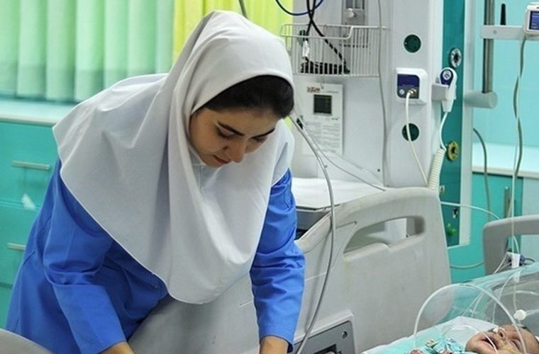 حقوق ۱۳ میلیون تومان هیچ جذابیتی برای پرستاران ندارد / ۱۹۰۰ درخواست گواهی از سازمان نظام پرستاری برای مهاجرت در سال گذشته صادر شده که نسبت به سالهای گذشته رشد داشته / این آمار درخواست است؛ عدد دقیقی برای مهاجرت نداریم / باید اینقدر جذابیت ایجاد شود که به مهاجرت فکر نکنند حقوق ۱۳ میلیون تومان هیچ جذابیتی برای پرستاران ندارد / ۱۹۰۰ درخواست گواهی از سازمان نظام پرستاری برای مهاجرت در سال گذشته صادر شده که نسبت به سالهای گذشته رشد داشته / این آمار درخواست است؛ عدد دقیقی برای مهاجرت نداریم / باید اینقدر جذابیت ایجاد شود که به مهاجرت فکر نکنند