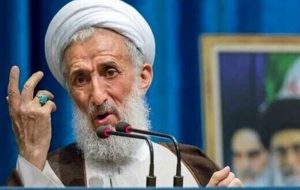 صدیقی، امام جمعه موقت تهران: برهنگی، شیوه زندگی موجودات جنگلی است؛ آدم بدون لباس، آدم نیست، بنابراین به بانوان توصیه می‌کنیم لباس عفت، شرف و آدمیت را غنیمت بشمارند / در اجلاسیه خبرگان، رهبری مطالب مهمی گفتند که برای برخی نگرانی ایجاد کرد / رهبری در سال ۹۴ هم درباره آمادگی خبرگان برای تعیین رهبری توصیه فرموده بودند