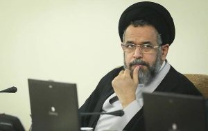 علوی، وزیر پیشین اطلاعات درباره متهمان ترور فخری زاده: منزل آنها را در غرب تهران شناسایی کردیم، اما نیم ساعت قبل از اینکه ما برسیم منزل را ترک کردند / در اراک رد آن را پیدا کردیم؛ بازهم صحنه را ترک کردند / بعد به همدان رفتند و از همدان به سنندج و بعد به سقز/ چون در سقز دوربین نبود امکان شناسایی نبود؛ بعد هم از کشور خارج شدند