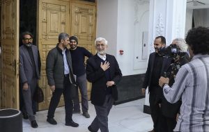 تصاویری از صندلی‌های خالی در سخنرانی سعید جلیلی