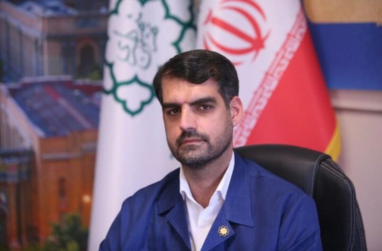 رئیسی، نماینده قم:حدود دو هفته قبل، در حاشیه مراسمی، ملاقاتی بسیار کوتاه با یکی از بلندپایهترین مقامات نظامی کشور داشتم. به ایشان عرض کردم که پس این وعده صادق ۳ چه شد؟! لبخندی زدند و گفتند که بزنیم که نیم ساعت بعدش دوباره اسرائیل ما را بزند تا بعدش مردم مطالبه وعده صادق ۴ را بکنند؟! از پاسخ ایشان چنان متعجب شدم که تا چند روز در حیرت به سر میبردم رئیسی، نماینده قم:حدود دو هفته قبل، در حاشیه مراسمی، ملاقاتی بسیار کوتاه با یکی از بلندپایهترین مقامات نظامی کشور داشتم. به ایشان عرض کردم که پس این وعده صادق ۳ چه شد؟! لبخندی زدند و گفتند که بزنیم که نیم ساعت بعدش دوباره اسرائیل ما را بزند تا بعدش مردم مطالبه وعده صادق ۴ را بکنند؟! از پاسخ ایشان چنان متعجب شدم که تا چند روز در حیرت به سر میبردم