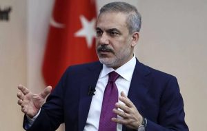 وزیر خارجه ترکیه: روسیه و ایران را در نشست دوحه متقاعد کردیم که از اسد حمایت نکنند؛ بدین ترتیب “سقوط بدون خونریزی رژیم” را امکان‌پذیر کردیم / روس‌ها و ایرانی‌ها متوجه شدند که ادامه این وضعیت بی‌فایده است