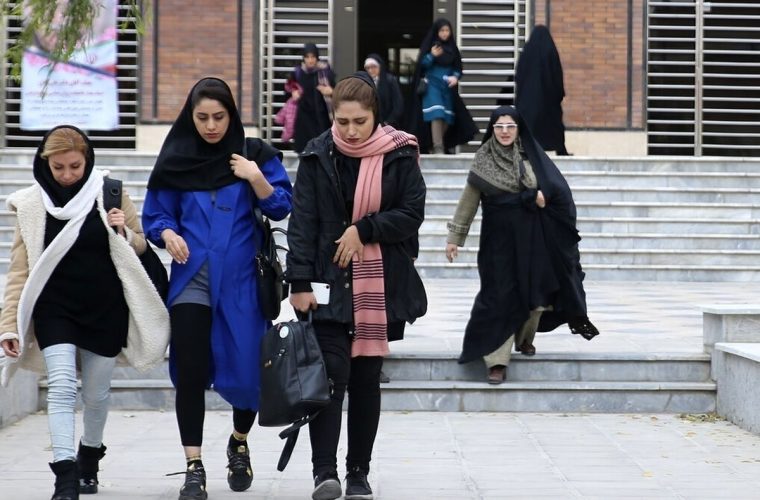 رنجبرزاده، نماینده مجلس: شورای عالی امنیت ملی فعلا ابلاغ قانون عفاف و حجاب را متوقف کرد رنجبرزاده، نماینده مجلس: شورای عالی امنیت ملی فعلا ابلاغ قانون عفاف و حجاب را متوقف کرد