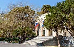 قتل یک شهروند روسیه در ایران / سفارت مسکو: در تاریخ ۱۶ دسامبر جسد یک راننده روسی، در پارکی در نزدیک شهر آستارا با جراحات ناشی از تیراندازی کشف شد / از همکاران ایرانی درخواست می‌کنیم که به سرعت و با دقت این موضوع را بررسی کرده و مجرمان را به سزای اعمالشان برسانند