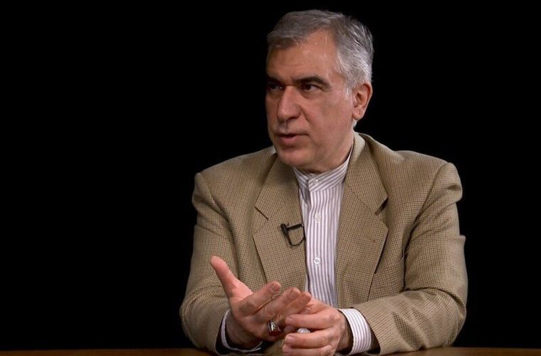 ظهره‌وند، نماینده مجلس: آمار ارائه شده از تعداد اتباع در ایران، از پنج میلیون شروع می‌شود و تا ده میلیون هم می‌رود/ کف این تعداد را پنج میلیون هم بگذاریم کم نیست؛ می‌تواند ساختار‌های کشور را منهدم کند، اما اینجا آب از آب تکان نخورده