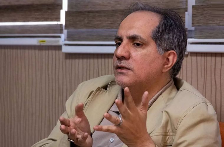 اینکه ۴۰ الی ۵۰ نفر هم در یک شهر ۱۰ میلیونی تجمع کنند، تأثیری در سیاست‌ها ندارد/ این‌ها در جامعه اصلی عددی نمی‌شوند، نماینده‌ی آ‌ن‌ها در مجلس فقط ۴ درصد رأی مردم در تهران را گرفته / بعید می‌دانم از این‌ها حمایت جدی در سطح قدرت صورت بگیرد /ظریف نیرویی نیست که آتش به اختیار در یک مجمع بزرگ جهانی حضور پیدا کرده و سخنرانی کند؛ او بدون هماهنگی هیچ کاری نمی‌کند