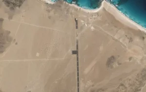 امارات در جزیره استراتژیک یمن فرودگاه می سازد+تصاویر/ آیا هدف مقابله با ایران و حوثی هاست؟ امارات در جزیره استراتژیک یمن فرودگاه می سازد+تصاویر/ آیا هدف مقابله با ایران و حوثی هاست؟