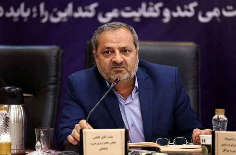 توضیح وزیر آموزش و پرورش درباره تعطیلی مدارس برای برگزاری میتینگ سیاسی سعید جلیلی: یک برنامه مشترکی در قالب طرح «شهید آرمان» داریم که شهرداری تهران از ۴۰۰ مدرسه ما حمایت می‌کند/ مدارس مذکور، با مساجد برنامه‌های مشترک اجرا می‌کنند/ آنچه گفته شده، اختتامیه این طرح بوده است؛ یک همایش با هماهنگی ما