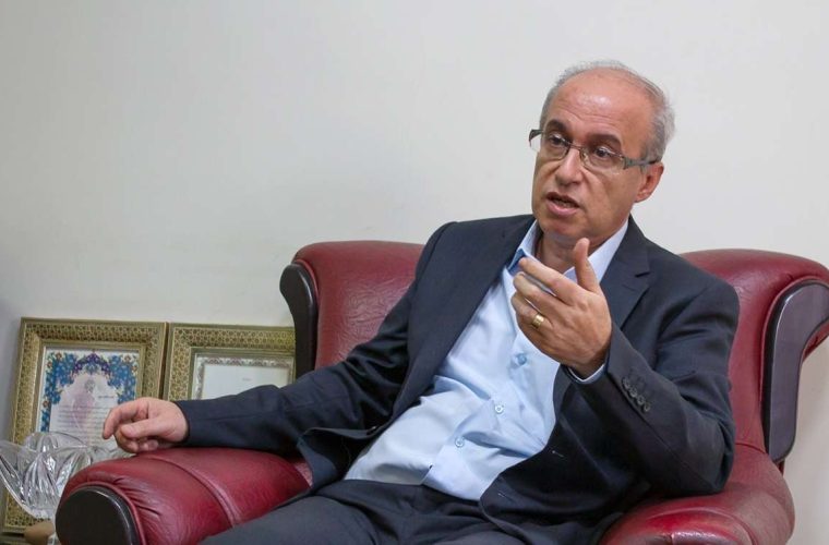 نماینده مجلس: در ایام کرونا در یکی از بیمارستان‌های تهران به دختر جوانی که کرونا داشت، تعرض جنسی صورت گرفته / یکی از کارکنان بیمارستان به او در حد لمس، تعرض جنسی می‌کرده / از طریق ریاست و حراست بیمارستان موضوع را پیگیری کردیم؛ آن فرد را اخراج کردند؛ اکنون نیز در جای دیگری مشغول به کار نیست / نوع برخورد در این گونه موارد باید شدیدتر باشد؛ یعنی فرد باید حتما دادگاهی شود