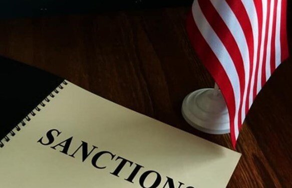 چهارمین دور از تحریمهای واشنگتن علیه فروش نفت ایران در زمان ترامپ / چندین نهاد، از جمله یک پالایشگاه نفت مستقل چینی به دلیل خرید و فرآوری نفت خام ایران هدف قرار گرفت چهارمین دور از تحریمهای واشنگتن علیه فروش نفت ایران در زمان ترامپ / چندین نهاد، از جمله یک پالایشگاه نفت مستقل چینی به دلیل خرید و فرآوری نفت خام ایران هدف قرار گرفت