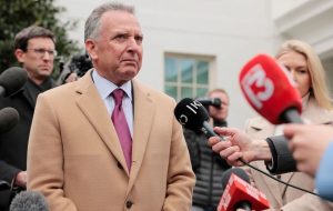 لارنس نورمن، خبرنگار وال استریت ژورنال: نماینده ویژه ی ترامپ، لغو تحریم های اولیه آمریکا علیه ایران را روی میز گذاشت