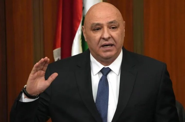 رئیس جمهور لبنان: خلع سلاح حزب الله و انحصار سلاح در دست دولت، یکی از مطالباتی است که پیگیر آن هستیم / همانگونه که در مراسم سوگند خود گفتم، هیچ جایی برای سلاح یا گروه مسلح وجود ندارد، مگر اینکه در چارچوب دولت باشند / به زودی تدوین استراتژی امنیت ملی را آغاز خواهیم کرد