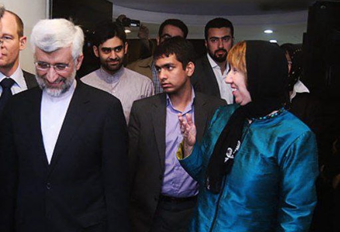 مشاور جلیلی: مذاکره با آمریکا یعنی سرکار گذاشتن مردم؛ چه مستقیم و چه غیرمستقیم / دلاری که با خبر مذاکره ۵ هزار تومان پائین بیاید، فردا با خبر مخالفت ایران با خلع سلاح شدنش ۵۰ هزارتومان بالا خواهد رفت