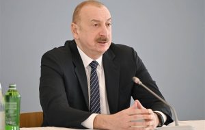 الهام علی‌اف: فرآیند‌هایی که در جریان روند انتخابات در ایران رخ داد، ما را خرسند کرد؛ پیام‌های مثبتی از تهران شنیدیم / می‌خواهیم با ایران، روابط خوبی داشته باشیم / البته، ما نمی‌توانیم رویداد‌های غم‌انگیز [سفارتمان در ایران]را فراموش کنیم؛ برای عادی‌سازی کامل روابط بین کشورهایمان، آن تروریست و کسانی که پشت او هستند باید در برابر دادگاه عدالت پاسخگو باشند و مجازات شوند