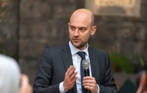 ادعای وزیر خارجه فرانسه: ما یعنی فرانسه و شهر مارسی در تیررس (موشک‌های ایران) قرار داریم / توافق با تهران باید شامل مباحث موشکی و منطقه‌ای باشد