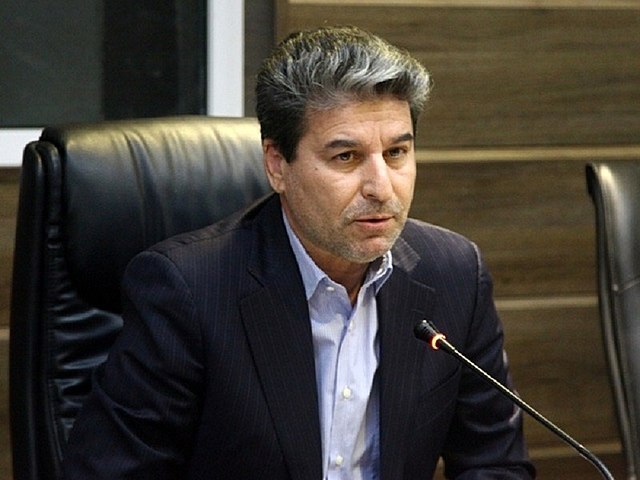 شهریاری، عضو کمیسیون امنیت ملی: ماندن صدیقی در کسوت امام جمعه دهن‌کجی به مردم بود / در این جریان خود صدیقی هم مقصر بوده است، ایشان ظاهرا رفته دفترخانه و سند را به اسم خودش امضا کرده / برای مردم سوال است آقازاده‌ای که تا چندسال پیش موتور هم نداشته چطور امروز هواپیما و کشتی دارد