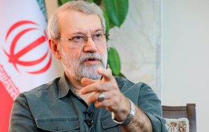 ادعای واشنگتن‌پست درباره فعالیت در یک سایت زیرزمینی در جنوب نطنز معروف به «کوه کلنگ» / پرسش PBS: چیزی می توانید درمورد این سایت بگویید؟/ لاریجانی: هیچ چیز؛ ما هیچ‌یک از آن مکان‌ها را رها نکرده‌ایم اما در آینده ممکن است همان‌طور که اکنون فعال هستند ادامه دهند یا تعطیل شوند