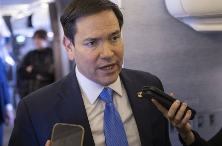 ادعای وزیر خارجه آمریکا پس از اجرایی شدن اسنپبک: یک توافق، همچنان بهترین نتیجه برای مردم ایران و جهان است / برای اینکه این اتفاق بیفتد، ایران باید مذاکرات مستقیم را بپذیرد ادعای وزیر خارجه آمریکا پس از اجرایی شدن اسنپبک: یک توافق، همچنان بهترین نتیجه برای مردم ایران و جهان است / برای اینکه این اتفاق بیفتد، ایران باید مذاکرات مستقیم را بپذیرد