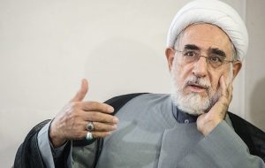 دولتی که با تکیه بر قرآن و نهج‌البلاغه روی کار آمد، به سمت بده‌بستان و معامله سیاسی رفت/ دولت در سایه در تدارک ساقط کردن دولت است/دولت برای راضی نگه‌داشتن تندرو‌ها هنوز مشغول امتیازدهی است/برخی از افرادی که به پزشکیان توهین می‌کردند، امروز در دولت حضور دارند