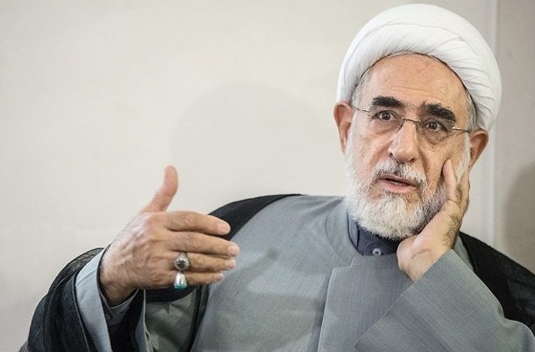 دولتی که با تکیه بر قرآن و نهج‌البلاغه روی کار آمد، به سمت بده‌بستان و معامله سیاسی رفت/ دولت در سایه در تدارک ساقط کردن دولت است/دولت برای راضی نگه‌داشتن تندرو‌ها هنوز مشغول امتیازدهی است/برخی از افرادی که به پزشکیان توهین می‌کردند، امروز در دولت حضور دارند