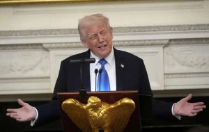 ترامپ ضمن پذیرش طرح ۱۰ ماده‌ای ایران: با توقف بمباران ایران و حمله به آن برای دو هفته موافقت می‌کنم / این یک آتش‌بس دوطرفه خواهد بود / ما یک پیشنهاد ۱۰ ماده‌ای از ایران دریافت کرده‌ایم؛ معتقدیم این پیشنهاد پایه‌ای قابل اجرا برای مذاکره است / تقریباً تمام نکات اختلافی گذشته بین ایالات متحده و ایران مورد توافق قرار گرفته / این دوره دو هفته‌ای امکان نهایی‌سازی و امضای توافق را فراهم می‌کند