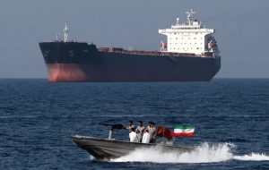 نایب‌رئیس مجلس: اولین درآمد از محل عوارض تنگه هرمز به حساب بانک مرکزی واریز شد / تمام کشتی‌هایی که از این مسیر عبور می‌کنند باید عوارض خود را به ریال پرداخت کنند