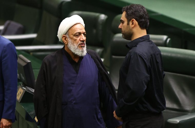 تیم جلیلی و پایداری در مجلس حاضر به امضای بیانیه در حمایت از تیم مذاکره کننده به ریاست قالیباف نشد