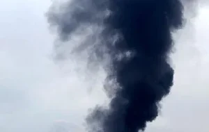 ایرنا: اصابت چهار موشک در اطراف کنارک/ صدای انفجار باعث لرزش شدید درب و پنجرهها شد و با غرش همراه بود/ صدا تا چابهار و دشتیاری شنیده شد ایرنا: اصابت چهار موشک در اطراف کنارک/ صدای انفجار باعث لرزش شدید درب و پنجرهها شد و با غرش همراه بود/ صدا تا چابهار و دشتیاری شنیده شد