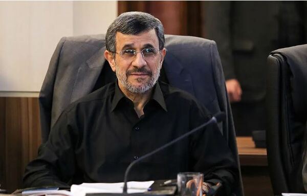 دفتر احمدینژاد: حصر خانگی احمدی نژاد و گزارش نیویورک تایمز کذب است/ این روزنامه که در قبال دریافت وجه خبر منتشر می کند دفتر احمدینژاد: حصر خانگی احمدی نژاد و گزارش نیویورک تایمز کذب است/ این روزنامه که در قبال دریافت وجه خبر منتشر می کند