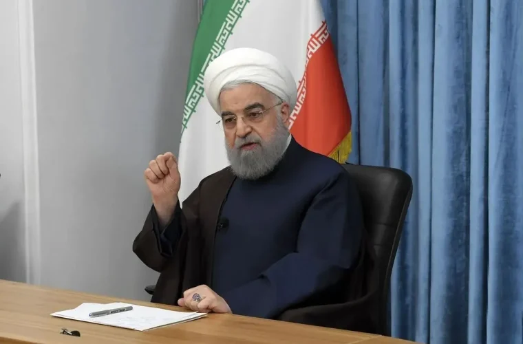 روایت روحانی از لغو جلسه مسئولان نظام با رهبری در ماه رمضان ۱۴۰۴: شنبه صبح متوجه شدم که همه مسئولان نظام برای سهشنبه به محضر ایشان دعوت شده بودند/ شنبه به ایشان پیغام دادم؛ فرمودند «آقای روحانی میگوید جلسه نباشد، آخر ما همه را دعوت کردیم»/ از طریق سپاه دو مرتبه پیغام دادم/ به تیم حفاظتم هم گفتم به سپاه بگویند جلوی کار گرفته شود/ گفتم به پزشکیان بگویند به آقا بگوید جلسه خطرناک است و لغو شود/ خوشحالم که لغو شد، وگرنه کار اصلی ترامپ و نتانیاهو زدن آن بود روایت روحانی از لغو جلسه مسئولان نظام با رهبری در ماه رمضان ۱۴۰۴: شنبه صبح متوجه شدم که همه مسئولان نظام برای سهشنبه به محضر ایشان دعوت شده بودند/ شنبه به ایشان پیغام دادم؛ فرمودند «آقای روحانی میگوید جلسه نباشد، آخر ما همه را دعوت کردیم»/ از طریق سپاه دو مرتبه پیغام دادم/ به تیم حفاظتم هم گفتم به سپاه بگویند جلوی کار گرفته شود/ گفتم به پزشکیان بگویند به آقا بگوید جلسه خطرناک است و لغو شود/ خوشحالم که لغو شد، وگرنه کار اصلی ترامپ و نتانیاهو زدن آن بود