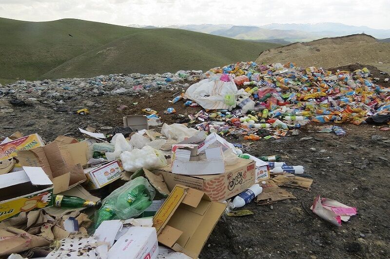 ۲۱۰۰ کیلوگرم مواد تاریخ گذشته در گچساران معدوم شد ۲۱۰۰ کیلوگرم مواد تاریخ گذشته در گچساران معدوم شد