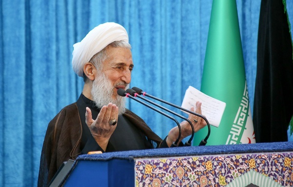 صدیقی، امام جمعه موقت تهران: افرادی که کشف حجاب کردند، در مقابل همه جمعیت مردم عددی نیستند؛ عده‌ای از اینها بهایی اند، عده‌ای از خارج پول می‌گیرند، عده ای هم افرادی اند که غفلت می‌کنند