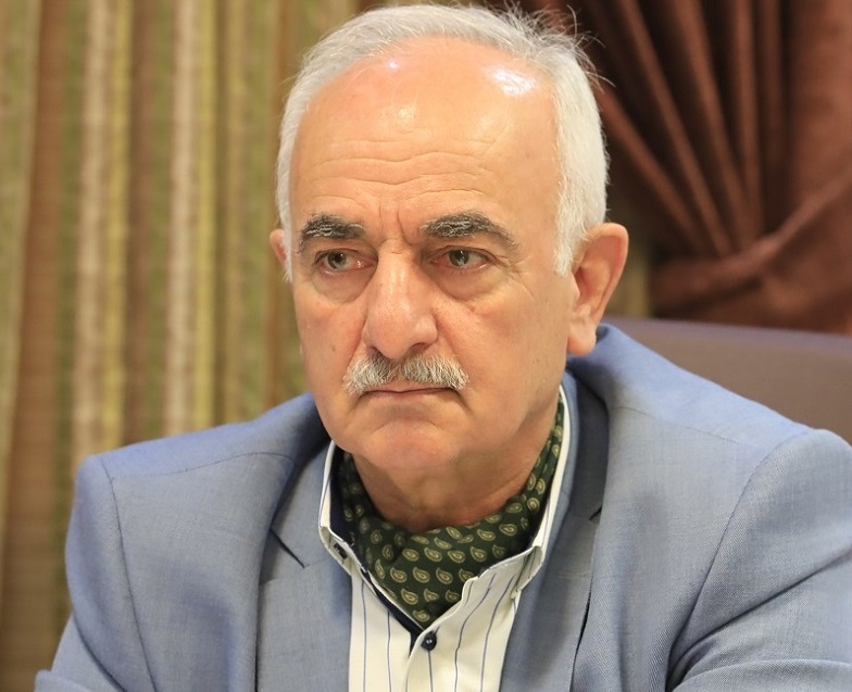 ‌نمی‌دانیم مالیات‌ها کجا خرج می‌شود؛ دولت گزارش نمی‌دهد که این پول‌ها کجا می‌رود / دولت دو دستی دستش را در جیب مردم کرده؛ در دوره رکود که مالیات را افزایش نمی‌دهند / کشور‌های دیگر برای شما جذابیت ایجاد می‌کنند که به آنجا پول ببرید، اما در ایران فقط می‌گویند نخورید و نپوشید / ساعتی ۴۲۰ میلیارد تومان اسکناس چاپ می‌شود و تورم ایجاد می‌کنند؛ از تورم هم مالیات می‌گیرند