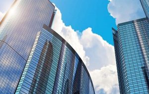 مقایسه پنجره فریم لس و کرتین وال