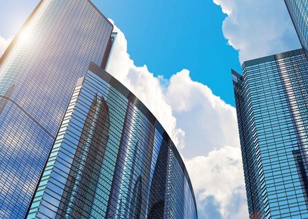 مقایسه پنجره فریم لس و کرتین وال